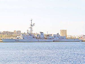 Fransız savaş gemisi Rodos Adası’na liman ziyareti yaptı