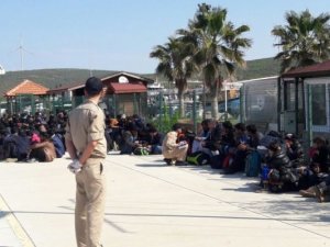 Sahil Güvenlik, İzmir’de 200 kaçak göçmen yakaladı