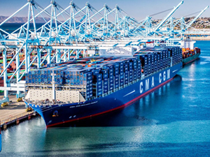 Los Angeles Limanı'nda elleçlenen kargo miktarı arttı