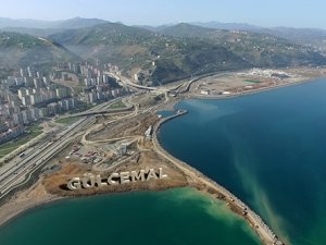 Trabzon Sahili Dolgu Projesi çalışmaları devam ediyor