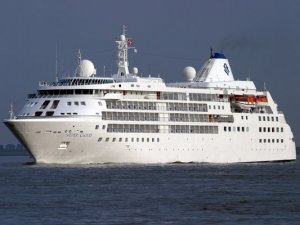 M/S Silver Cloud adlı gemi Marmaris Limanı'na yanaştı