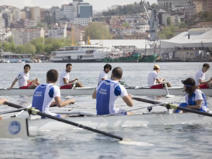 Genç sporcular "6. Haliç Dostluk Kupası" için yarıştı