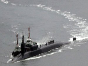 ABD'nin Nükleer Denizaltısı Kore kıyısına yanaştı