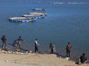 Bayburt'ta fırtına, alabalık çiftliğinde hasara yol açtı