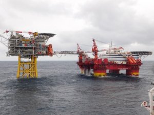OPEC üyeleri üretim kısıntılarının uzatılması için Rusya ile görüşecek