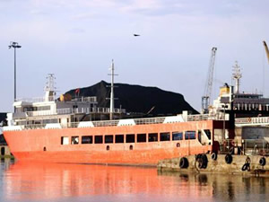 Marmara'da feribot ile kuru yük gemisi çatıştı