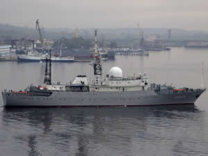 Rusya'nın yeni mayın tarama gemisi, Baltiysk Limanı'na ulaştı