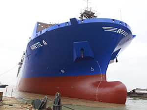 Arkas'a inşa edilen, M/V AURETTE A ve M/V ANDREA A isimli gemiler denize indirildi