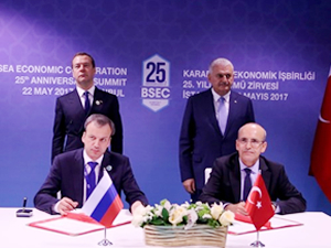 Türkiye ve Rusya ticari ilişkilerde engellerin kaldırılması için ortak bildiri imzaladı