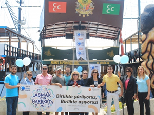 Beyaz Ay Derneği Engellilere tekne turu düzenledi