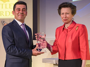 Akdeniz Koruma Derneği Başkanı Zafer Kızılkaya, “Yeşil Oscar” kazandı