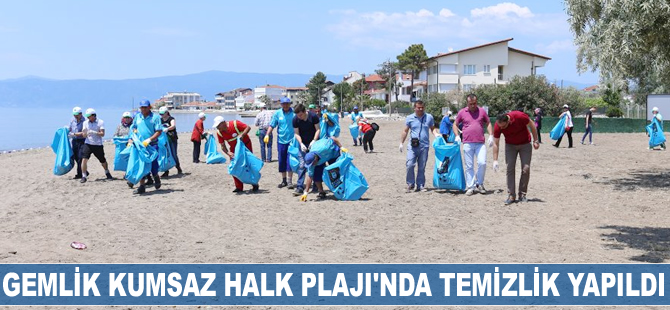 Gemlik Kumsaz Halk Plajı'nda temizlik yapıldı