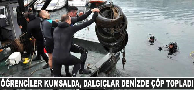 Bartın'da öğrenciler kumsalda, dalgıçlar denizde çöp topladı