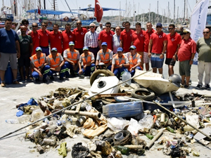 Bodrum'da sezonun son deniz temizliği yapıldı