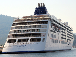 M/S Europa 2, Marmaris Limanı'na yanaştı