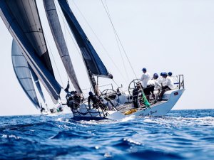 Arkas Sailing Team uluslararası sulardaki zorlu yarışa hızlı başladı