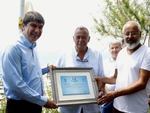 Konyaaltı Sahili'nde 8 plaj Mavi Bayrak almaya hak kazandı