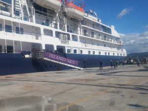 M/S Island Sky isimli yolcu gemisi Çanakkale Kepez Limanı'na yanaştı