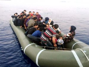 Sahil Güvenlik Kaş'ta 32 kaçak yakalandı