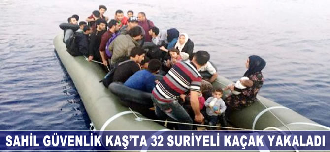 Sahil Güvenlik Kaş'ta 32 kaçak yakalandı