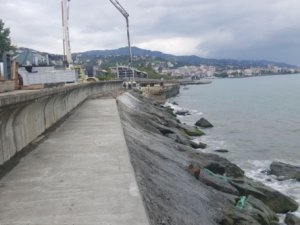 Akçaabat sahil şeridi yürüyüş yoluna kavuşuyor