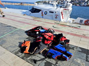 Sahil Güvenlik Çeşme'de 29 sığınmacı yakaladı