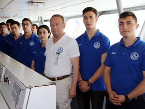 'Piri Reis Üniversitesi' Eğitim ve Staj Gemisi, Bandırma Limanı'na yanaştı