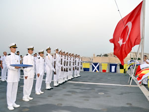 Deniz Harp Okulu öğrencileri TCG Bayraktar ile açık deniz eğitiminde