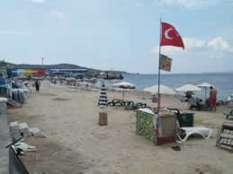 Marmara ve Avşa'da fırtına sonrası sahiller boş kaldı