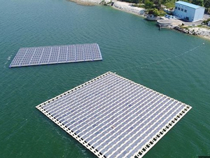 İBB, Türkiye'nin ilk yüzer Güneş Enerji Santrali'ni kurdu