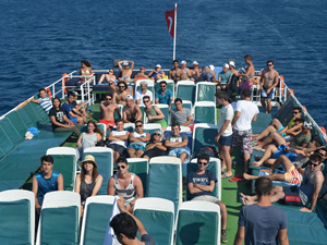 T/S SAMSUN Staj ve Eğitim Gemisi, Çeşme'de tekne turuna çıktı