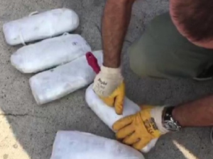 Mersin’de bir gemide 122 kilo 685 gram kokain ele geçirildi