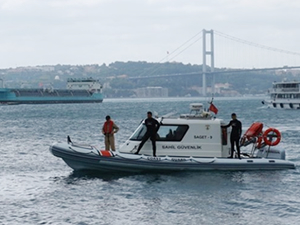 İstanbul Boğazı çift yönlü gemi trafiğine açıldı