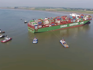 Karaya oturan “CSCL Jupiter” yüzdürüldü
