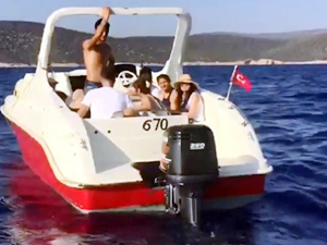 Sürat teknesinde 15 Suriyeli kaçak yakalandı