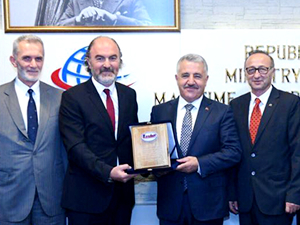 KOSDER, Ahmet Arslan'ı makamında ziyaret etti