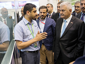 Binali Yıldırım, Singapur Liman İdaresi'ni ziyaret etti