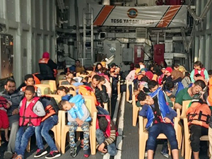 Sahil Güvenlik, bir haftada 450 göçmen yakaladı