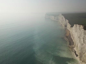Esrarengiz sis bulutu yaklaşık 150 kişiyi hastanelik etti