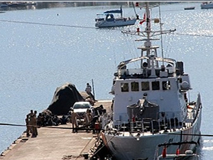 Foça'da Sahil Güvenlik 40 kaçak göçmen yakaladı