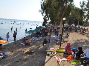 Didim'de bayramın üçüncü günü sahiller doldu