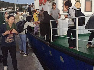 İzmir'de göçmen kaçakçılığı operasyonu yapıldı