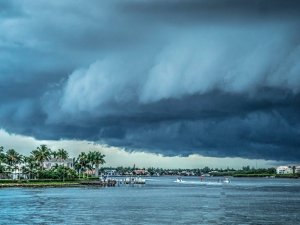 Denizciler dikkat! Irma Kasırgası beşinci seviyeye yükseltildi