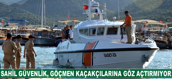 Sahil Güvenlik göçmen kaçakçılarına göz açtırmıyor