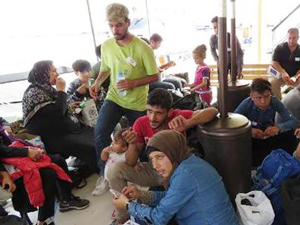 Çanakkale'de Sahil Güvenlik 39 kaçak göçmen yakaladı