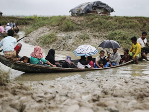 Arakanlı Müslümanları taşıyan tekne battı: 9 ölü