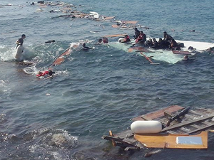 Libya'da göçmen teknesi battı, 100'den fazla kişi kayıp!