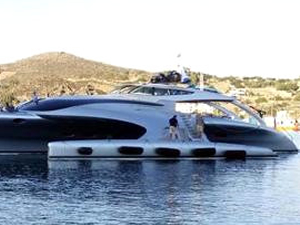 Antony Marden'in süper lüks yatı Bodrum'a demirledi