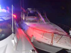 Kuşadası'nda su alan tekneden 3 kişi kurtarıldı