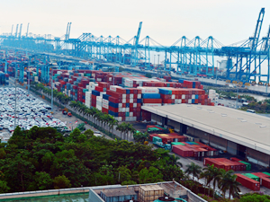 Malezya Ulaştırma Bakanı büyük şirketleri eleştirdi